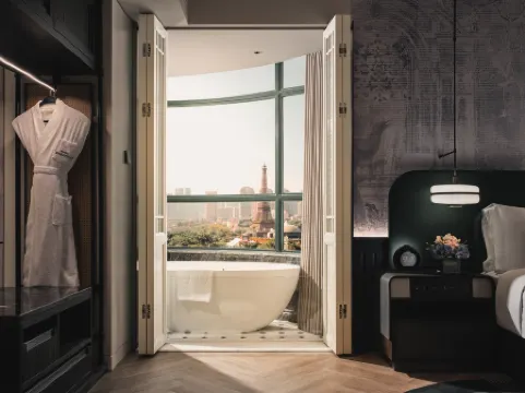 Hotel Indigo SHENZHEN OVERSEAS CHINESE TOWN by IHG Отели рядом с достопримечательностью «Tianshan»