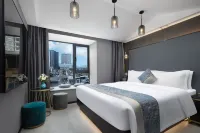 MiNi Designer's Premium Smart Art Inn (Wu Yi Square IFS Mall)