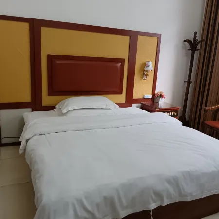 Fengshan Yufeng Hotel