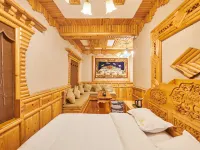 Yang Yuhade China's most beautiful Tibetan village 헤이수이 호텔