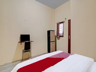 OYO 91835 Djasur Kost Các khách sạn ở Payung Sekaki