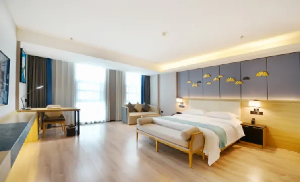 H Hotel (Wanda Plaza Chifeng University Store)