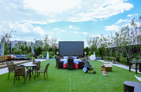 Qianzitong·First Seeing Hotel Отели рядом с достопримечательностью «Tank Museum»