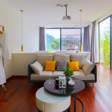 Yuezhu (Avatar Mountains View , Pick-up Service,Free  Breakfast&Coffee,English Survice