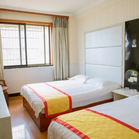 Anqing Chundu Business Hotel
