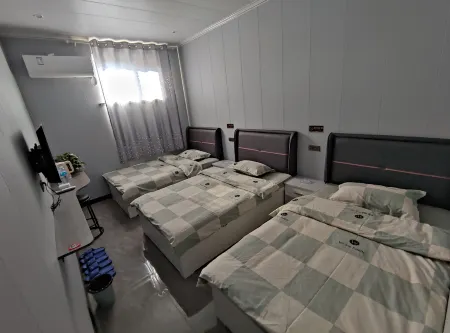 Jiaocheng hongfukeshe Отели рядом с достопримечательностью «Hexagrams Mountain»