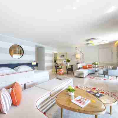 Monte-Carlo Beach Rooms