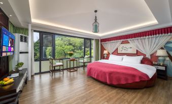 Qinghuyuan Boutique Homestay (Guilin Liangjiang Sihu Railway Station)