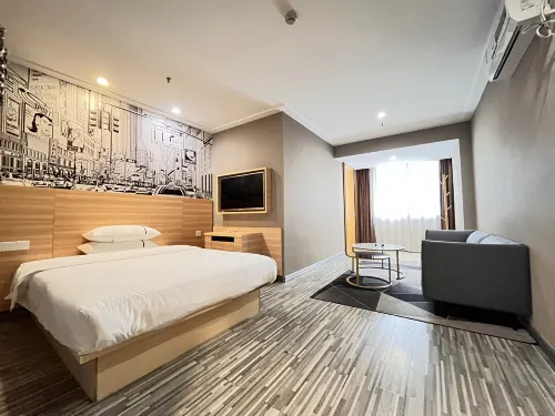 City Express Hotel (Guangning City Center Square Branch) - 2 étoiles