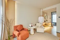 Nanxiangli Mountain Viewing Holiday Inn (Zhujiajian Guanyin Dharma Realm Store)