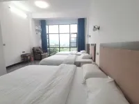 Yangshuo Siqian Inn (Yulonghe Bamboo Pai Drifting Jinlongqiao Wharf)