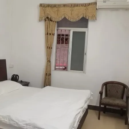 Suixi Qunzhong Apartment