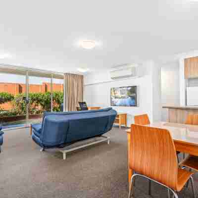 APX Parramatta Rooms