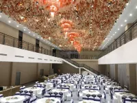 Vienna International Hotel(Guigang Bushan Gujun) Hotels in Guigang