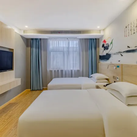 Langyue Fashion Hotel (Chizhou RT-Mart)