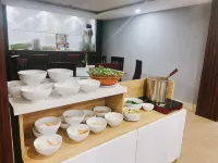 Valencia Da Nang Beach Hotel