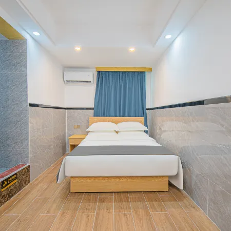 Zhongxinlong Boutique Apartment Hotel (Shenzhen North Railway Station)