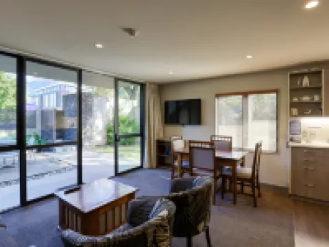 Garden Court Suites and Apartments Hotels in Queenstown