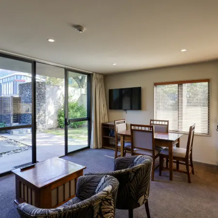 Garden Court Suites and Apartments Hotels in Queenstown