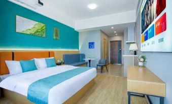 Xiyue Movie Homestay (Xingyang Wuyue Plaza Zhengzhou West Railway Station)