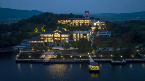 Dream Lake Resort Hotel Hôtels à : Zhangshu