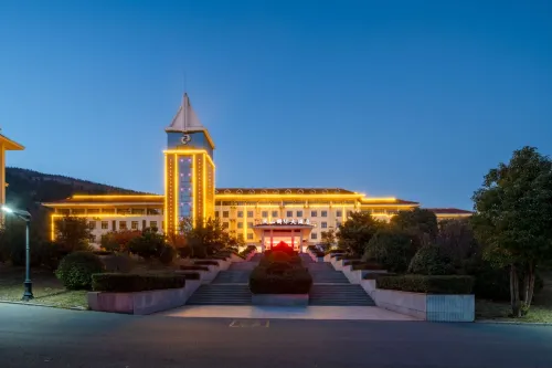 Fengshan International Hotel Hotel di Provinsi Xiao