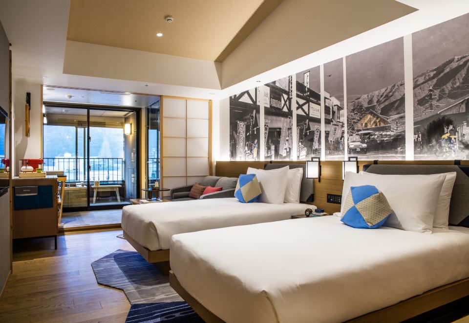 3. Hotel In..