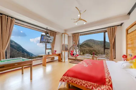 Wenchuan Guiyuanju Hotel (Gengda Wolong China Giant Panda Park Shenshuping Base)
