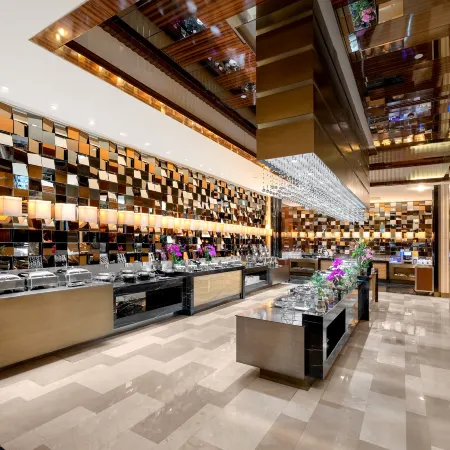 Grand Sky Hotel