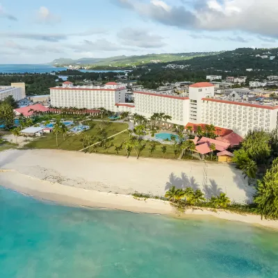 Crowne Plaza RESORT SAIPAN by IHG Hotel berhampiran Micro Beach