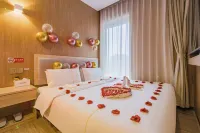 Dequan Hotel (Beijing Railway Station Guangqumenwai Sabway Station Branch) - Romantic
