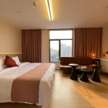 Live there (Shenzhen Longgang University Sports Center) Hotels near Shenzhen Institute of Information Technology
