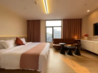 Live there (Shenzhen Longgang University Sports Center) Hotel dekat Nanlianshequ Park