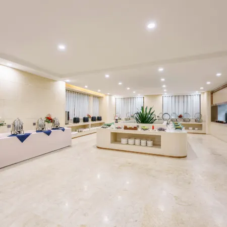Kuqa Chaoshi Wanhua International Hotel