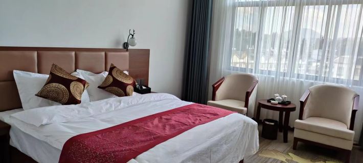 Longling Qiaoxiang Grand Hotel Hotéis em Condado de Longling