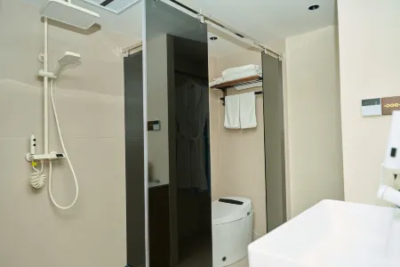 Find a Lighthouse Lake View B&B Отели рядом с достопримечательностью «Dongqian Lake Xiaoputuo»