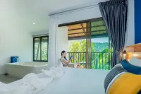 Kraam Silhouette Hotel and Cafe Phuket- Chalong pier hotel