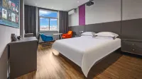 Zsmart Hotel (Xi'an Linyi Xihuayuan Subway Station) Отели в г. Сиань
