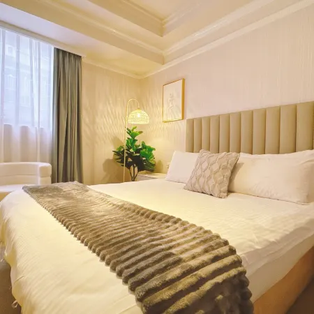 Meworld Hotel-Sanchong Отели рядом с достопримечательностью «Guangfu Gong Temple»
