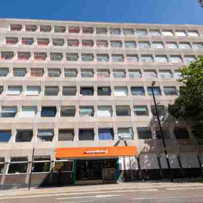 EasyHotel Croydon Hotel Exterior