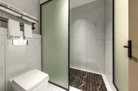 Dejiang Yueshanhu Hotel (Yulong Plaza)