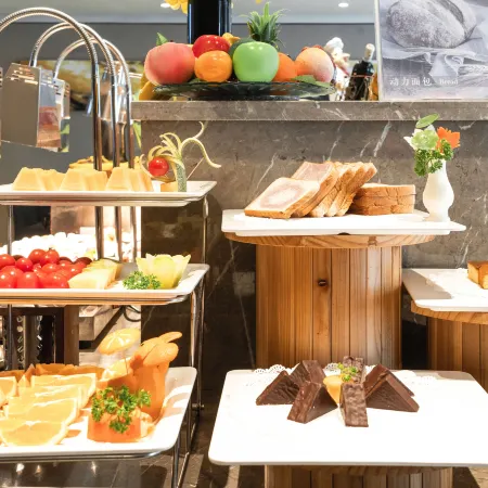 Ease Hotel (Hefei South High-speed Railway Station Ningguo South Road Leijie)