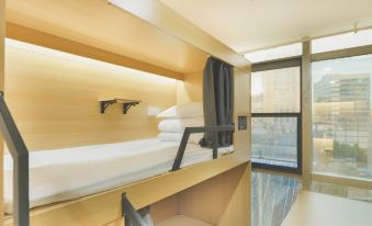 Lodge by the road Hostel (Nanjing Xinjiekou Subway Station)