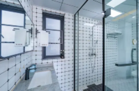 Dali Guiyin Homestay (Erhai Caicun Longkan Wharf Branch)