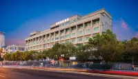 Fortune Hotel Hotels near Huagu Square