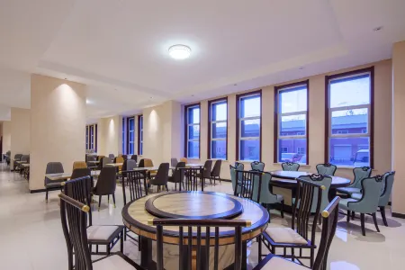 Xinyuan Jinding International Hotel Отели в г. Синьюань