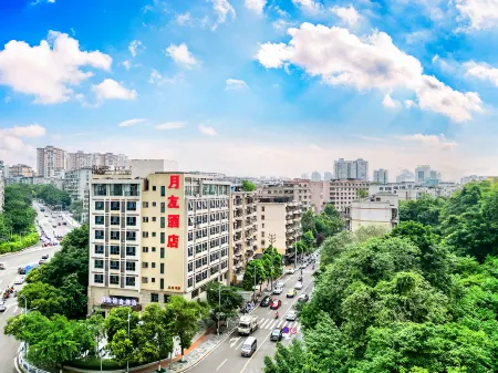 Chongqing Jianshe Hotel (Yongchuan Botanical Garden) Отели рядом с достопримечательностью «College of Science and Technology， Chongqing University»