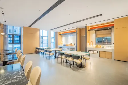 Ni Hao Hotel (Chongqing Xizhan Erlang Subway Station) Отели рядом с достопримечательностью «Baguocheng»