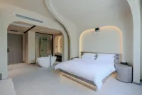 Yizhai Homestay (Luxun Former Residence Jindi Yintai City)
