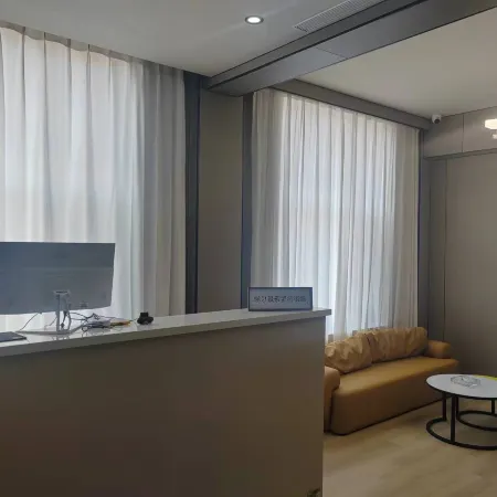 Changhai Yushuigu Seaview Smart Hotel (Huanhai Park Branch)